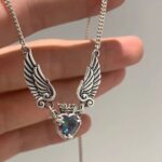 Vintage Gothic Heart Crown Angel Wings Pendant Necklaces For Women Fashion Exquisite Love Shape Clavicle Chain Choker Jewelry Fashion Jewelry
